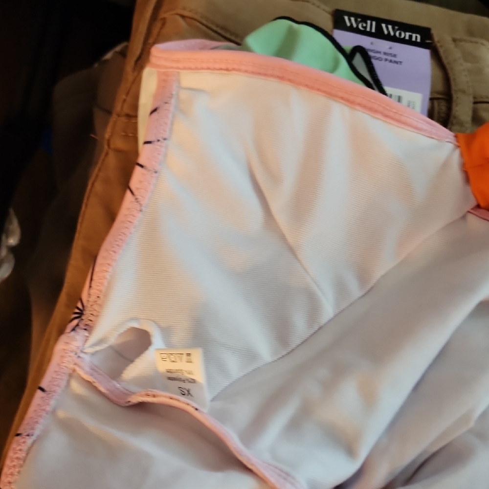Demon Slayer One Piece Swimsuit NWOT size XSMALL - Picture 10 of 16